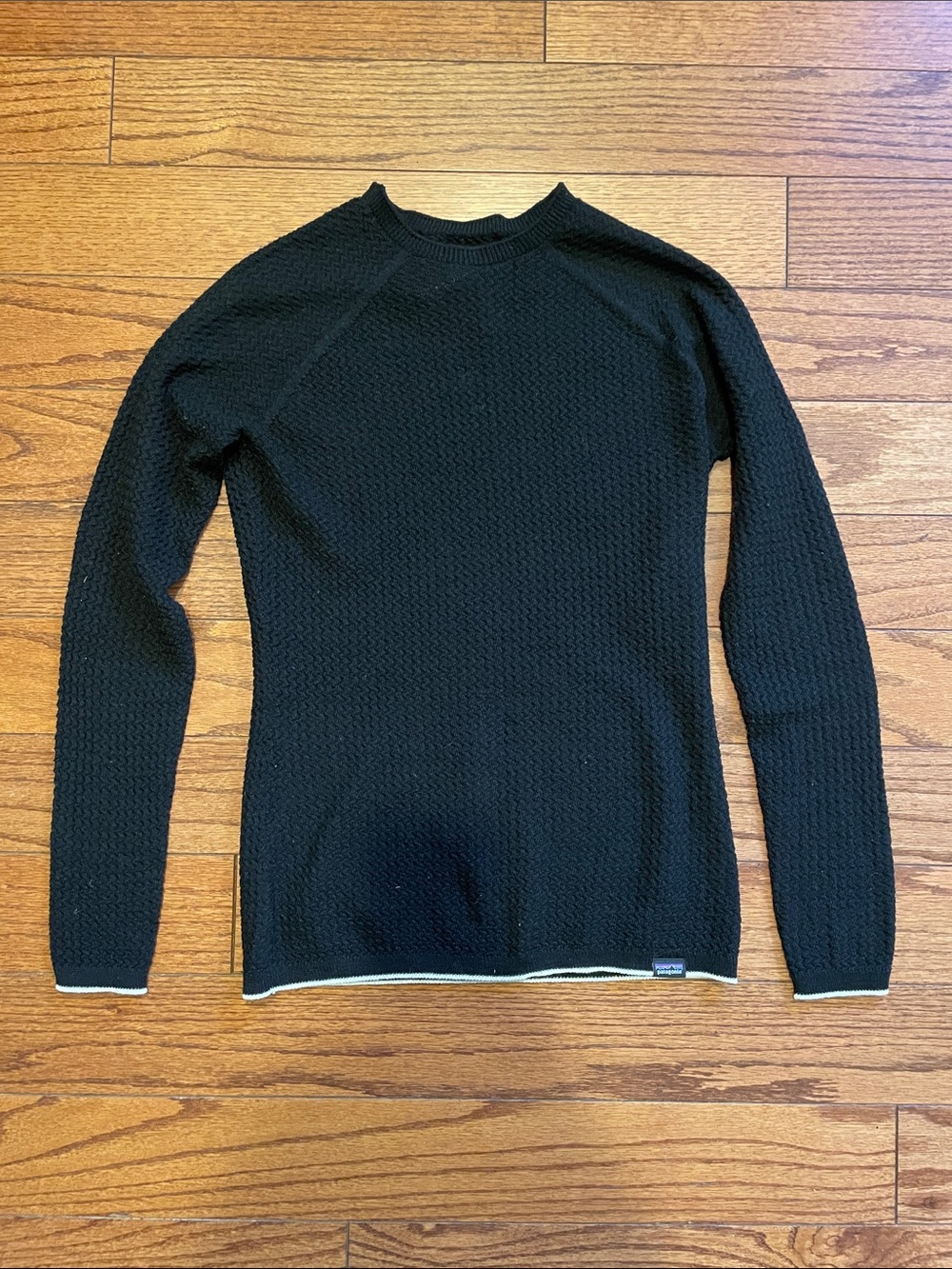 Patagonia capilene air crew black size small